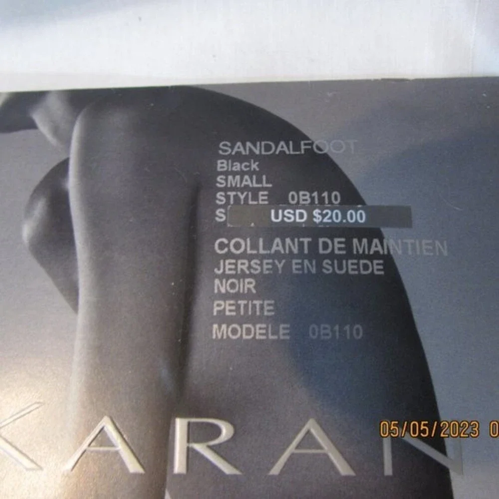 DONNA KARAN SIGNATURE SANDALFOOT BLACK HOSE SIZE SMALL TIGHTS PANTYHOSE